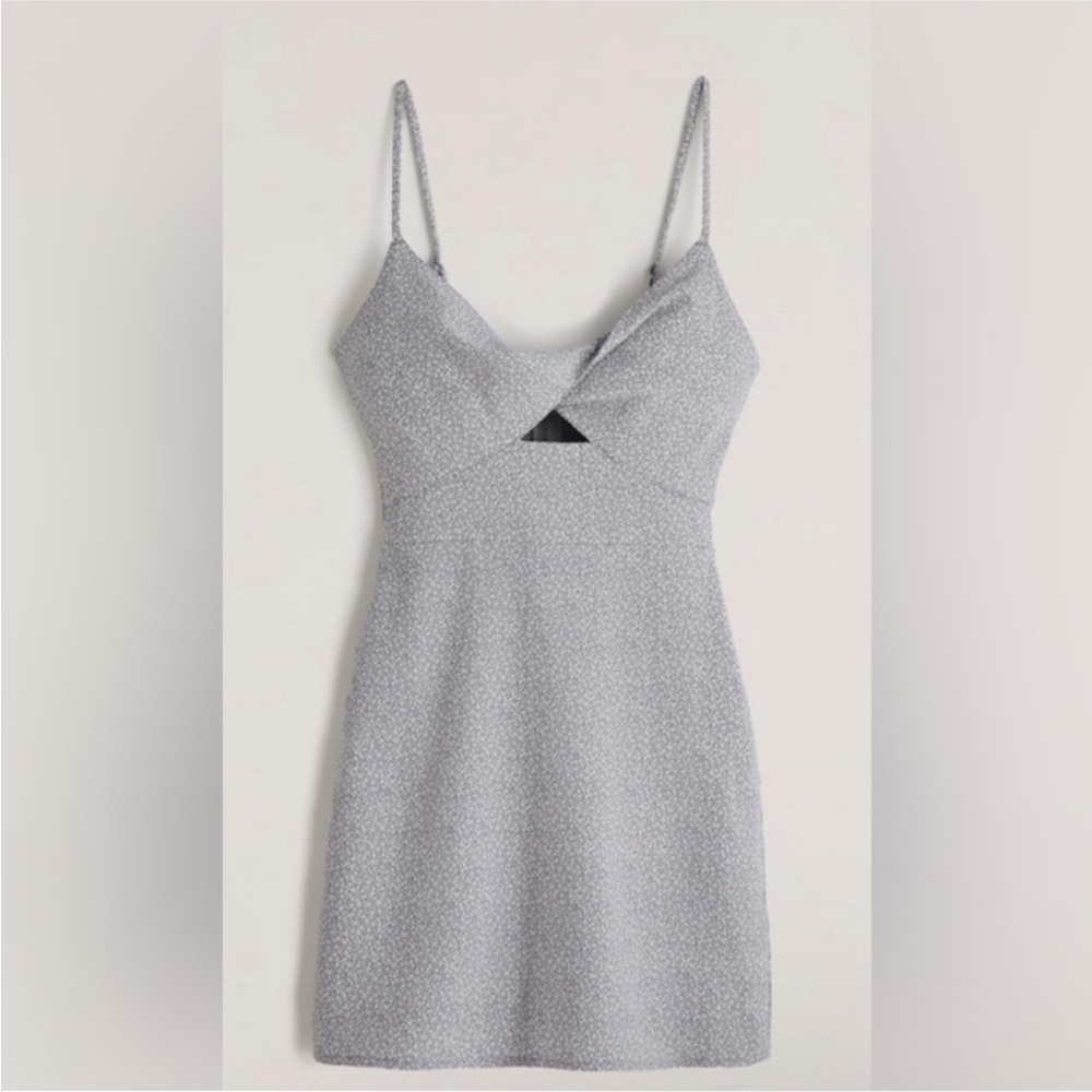 Stretchy, flirty Abercrombie dress with cut out in front
